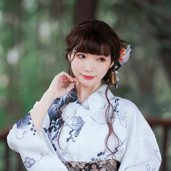 Ženské Japonskom Štýle Lete Yukata Šedá Farba Kvetinové Potlače Tradičné Kimono Cosplay Oblečenie Fotografie Nosenie Župan