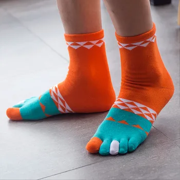 Rekreačný Šport Päť Prstov Ponožky Vysokú Kvalitu Nových Obchodných 5 Prst Bavlnené Ponožky pánske Prst Ponožky Farebné Posádky
