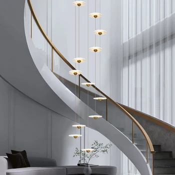 Nordic moderné schodisko led luster villa hotel lobby závesné dekoratívne lampy zložené budovy špirála dlhý riadok Luster